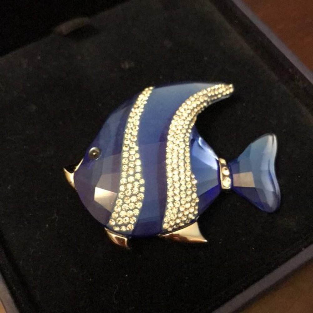 Swarovski Blue Fish Brooch - Picture 3 of 6
